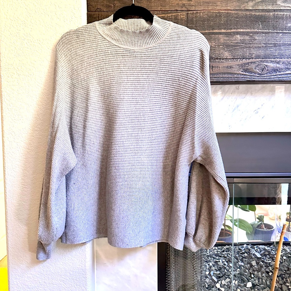 T Tahari sweater